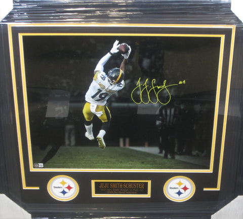 Pittsburgh Steelers Juju Smith-Schuster Hand Signed Autographed 16x20 Photo Framed with Matting Includes Beckett Witnessed COA